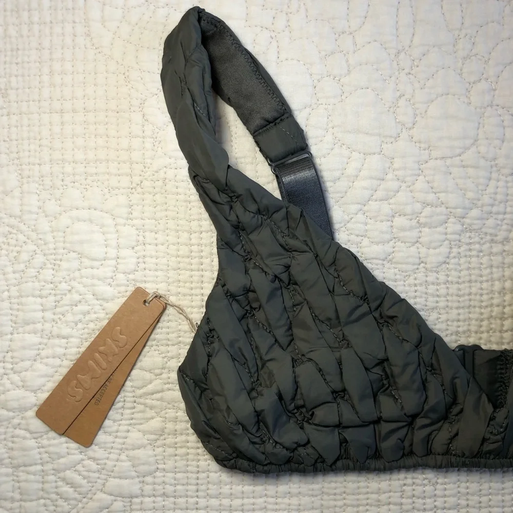 SKIMS NWT Gunmetal Quilted Triangle Bralette Size Medium - Picture 3 of 13